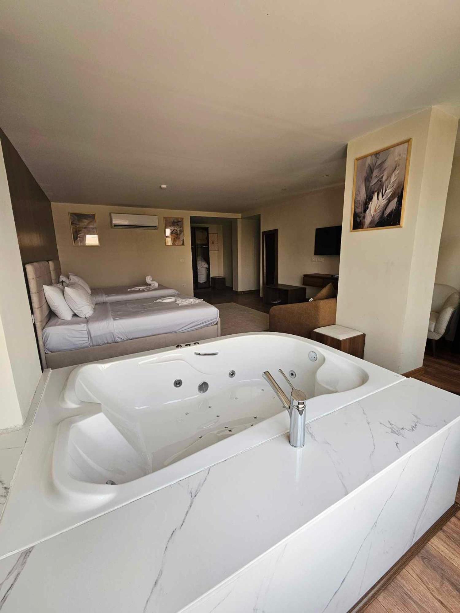 The Home Boutique Hotel Pyramids Inn Kafret el-Gabal 外观 照片